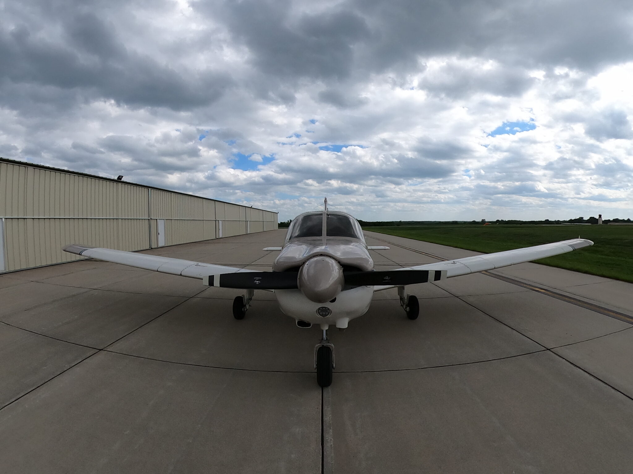 N81673 Piper Archer II photo 2 of 9