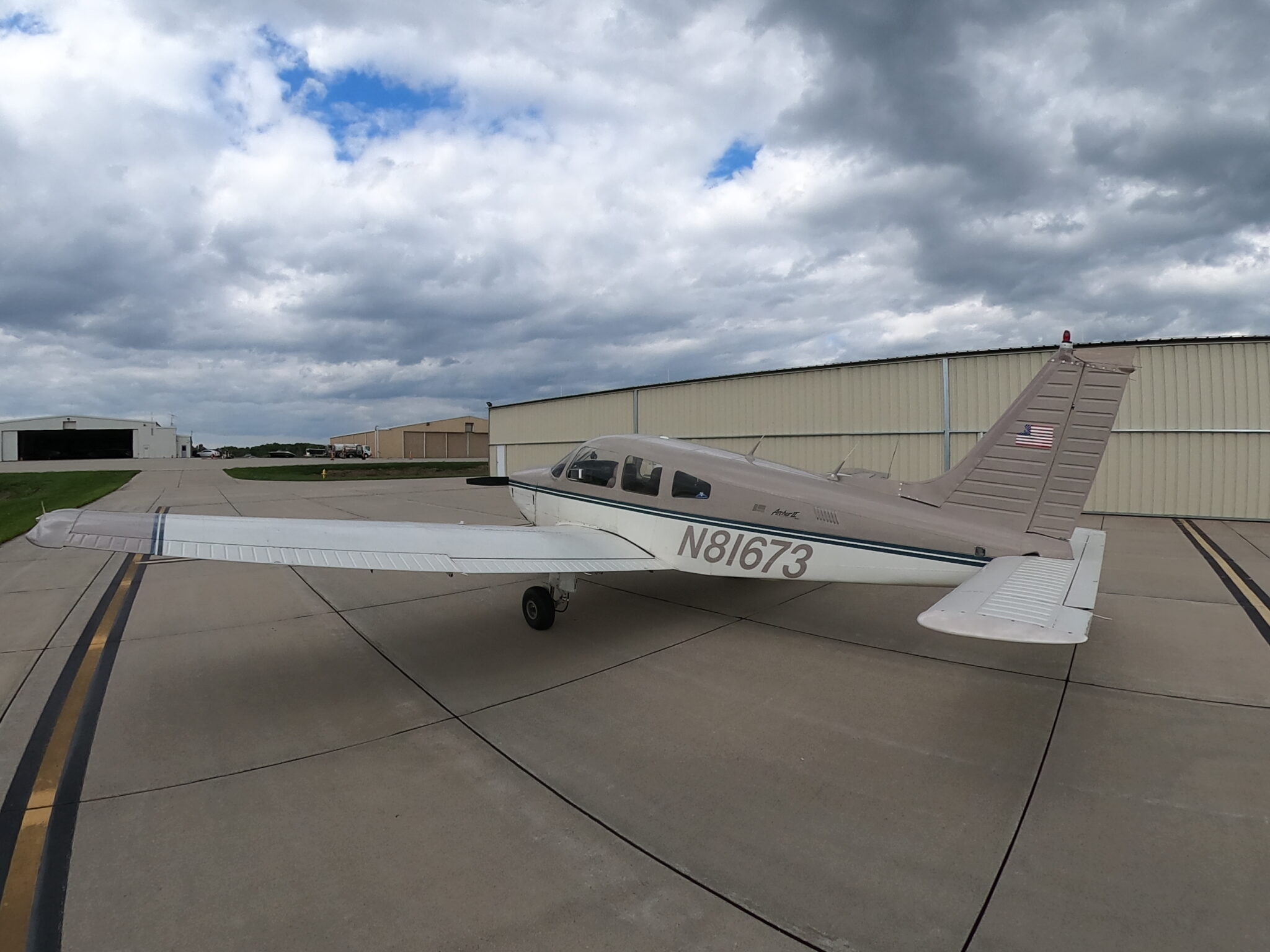 N81673 Piper Archer II photo 5 of 9