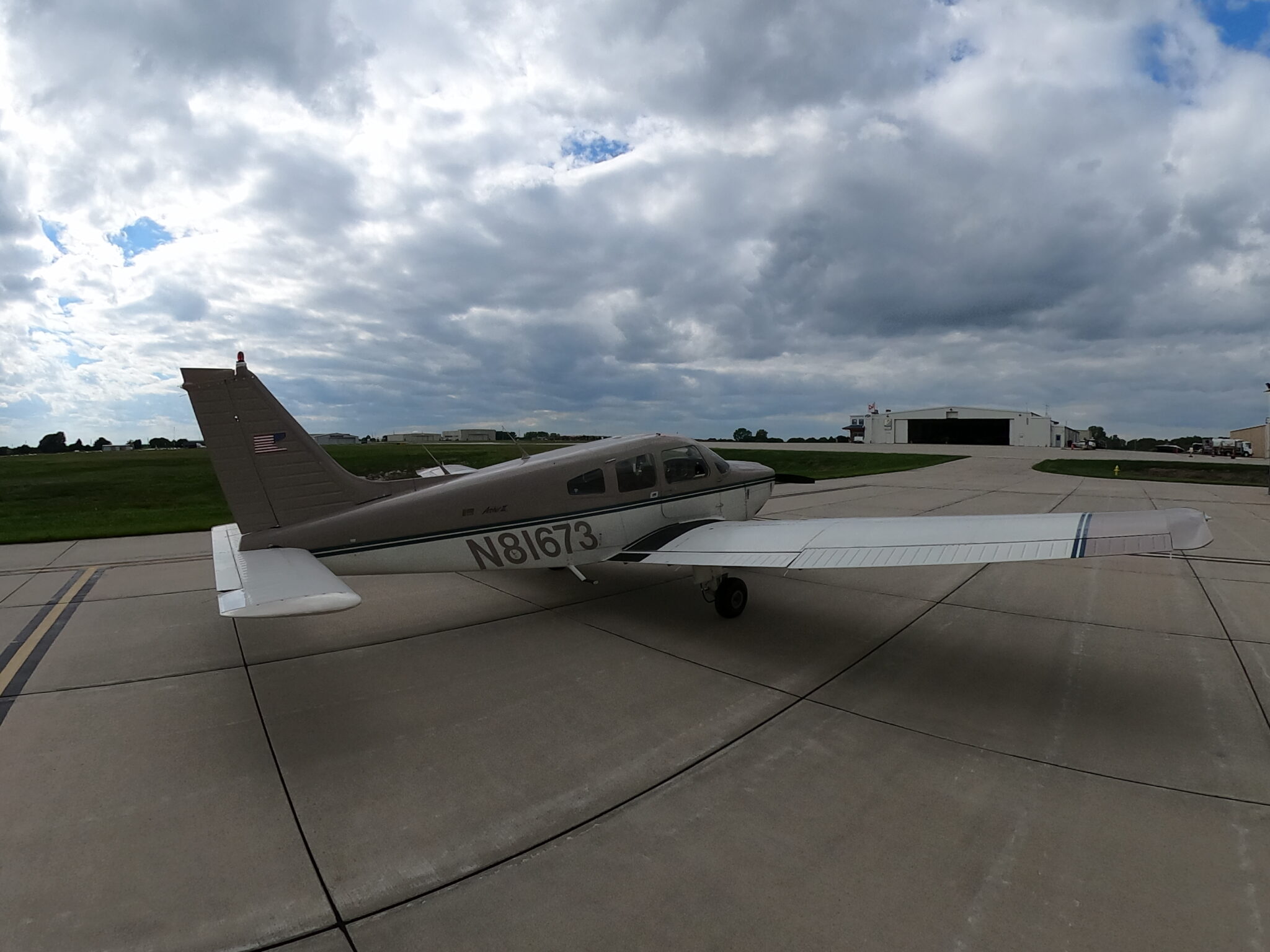 N81673 Piper Archer II photo 7 of 9