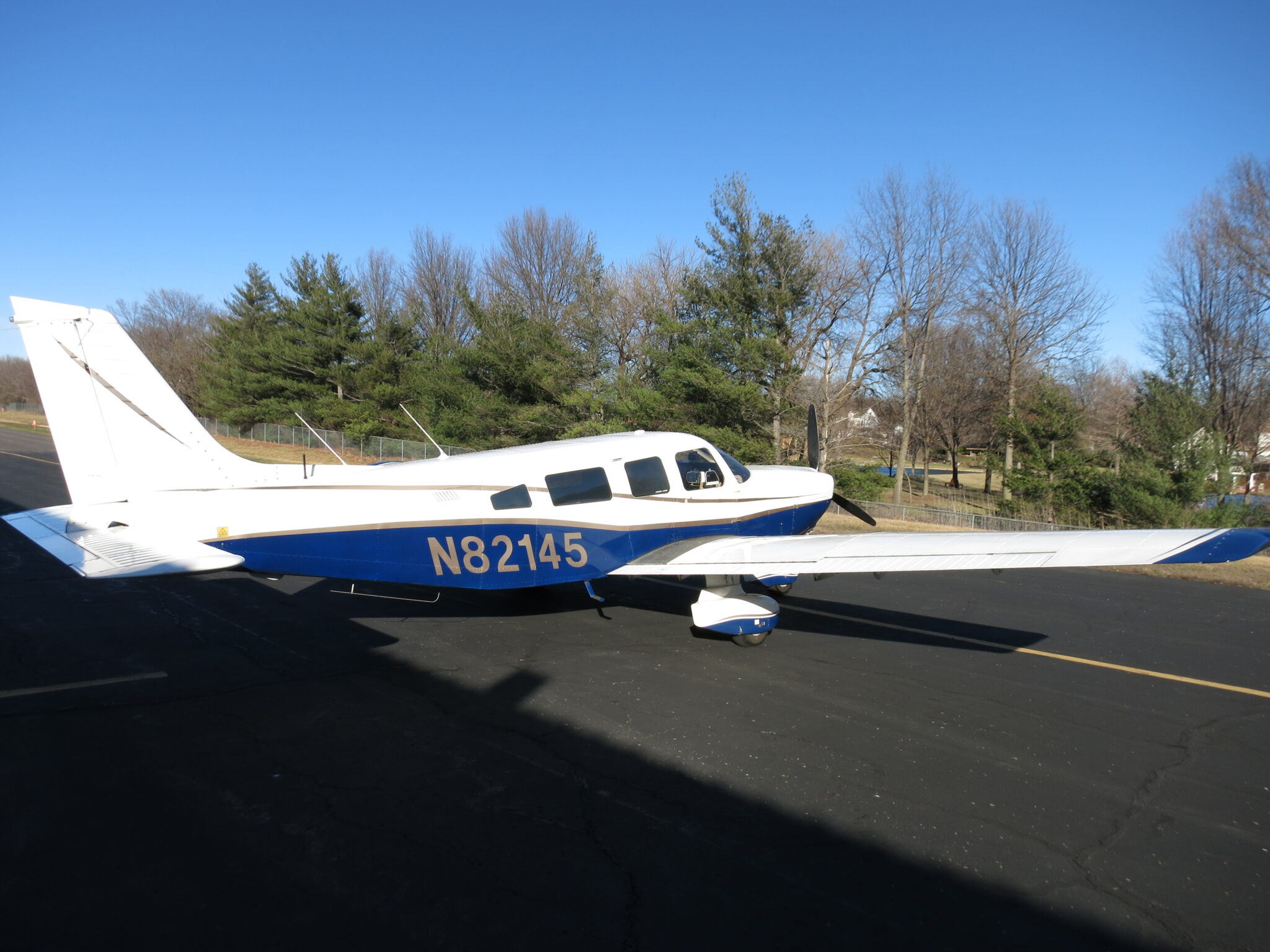 N82145 Piper Saratoga photo 6 of 9